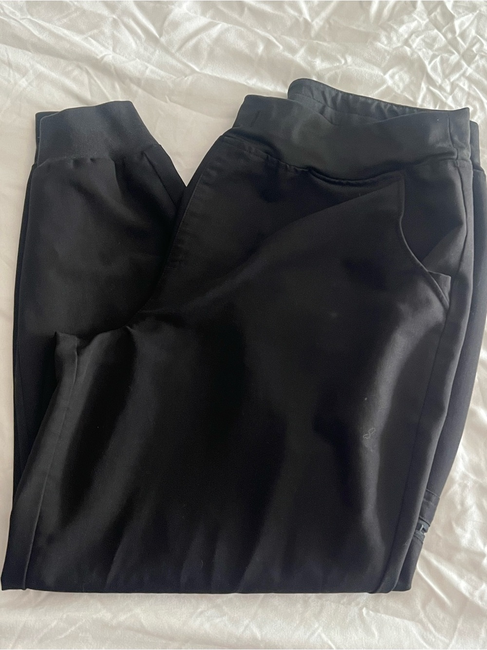 Figs Black Women's scrub pants Joggers with Tapered Cuffs medical nursing